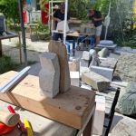 Het jaarlijkse beeldhouwsymposium van De Utrechtse Steenbeeldhouwers (DUS) is weer van start. Iedereen is alweer goed op dreef.

#deutrechtsesteenbeeldhouwers #beeldhouwsymposium #beeldhouweninsteen